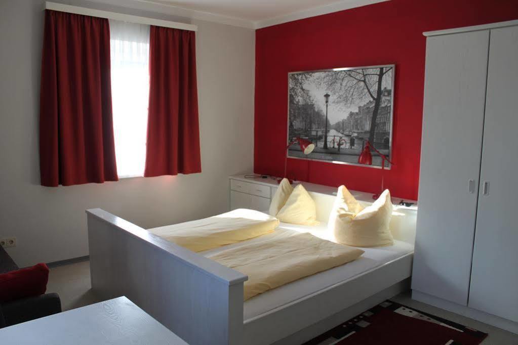 Wallner - Hotel & Wirt Arnoldstein Exterior foto